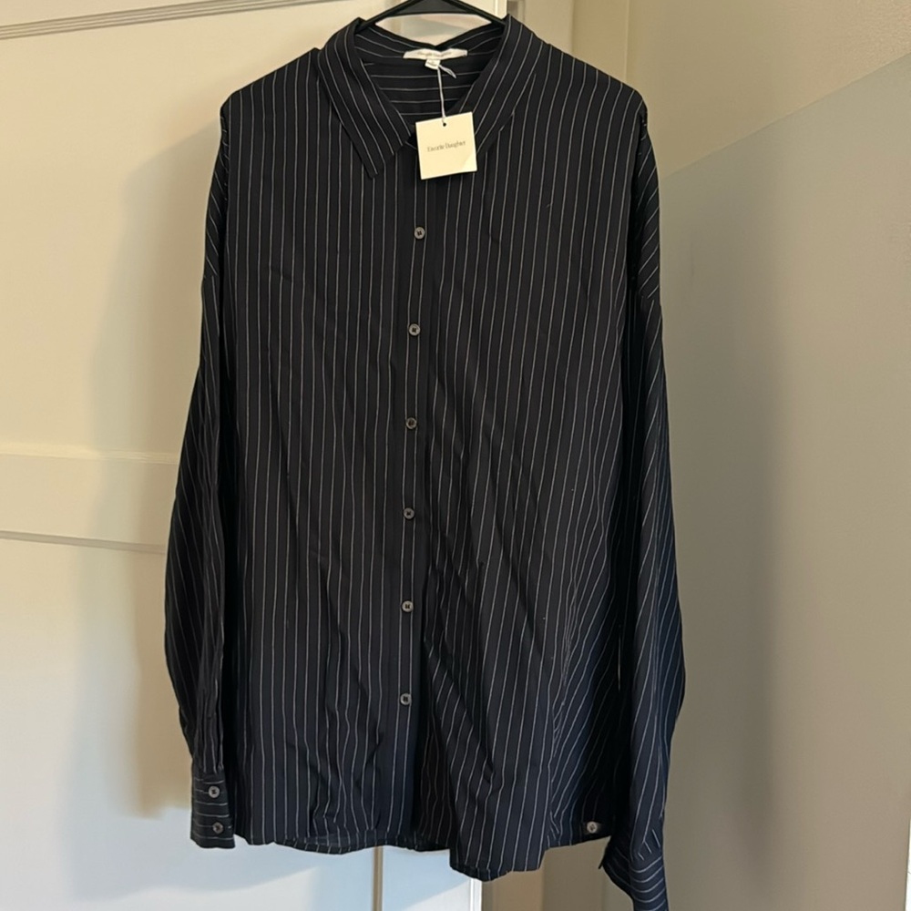 NWT Favorite Daughter Button Up